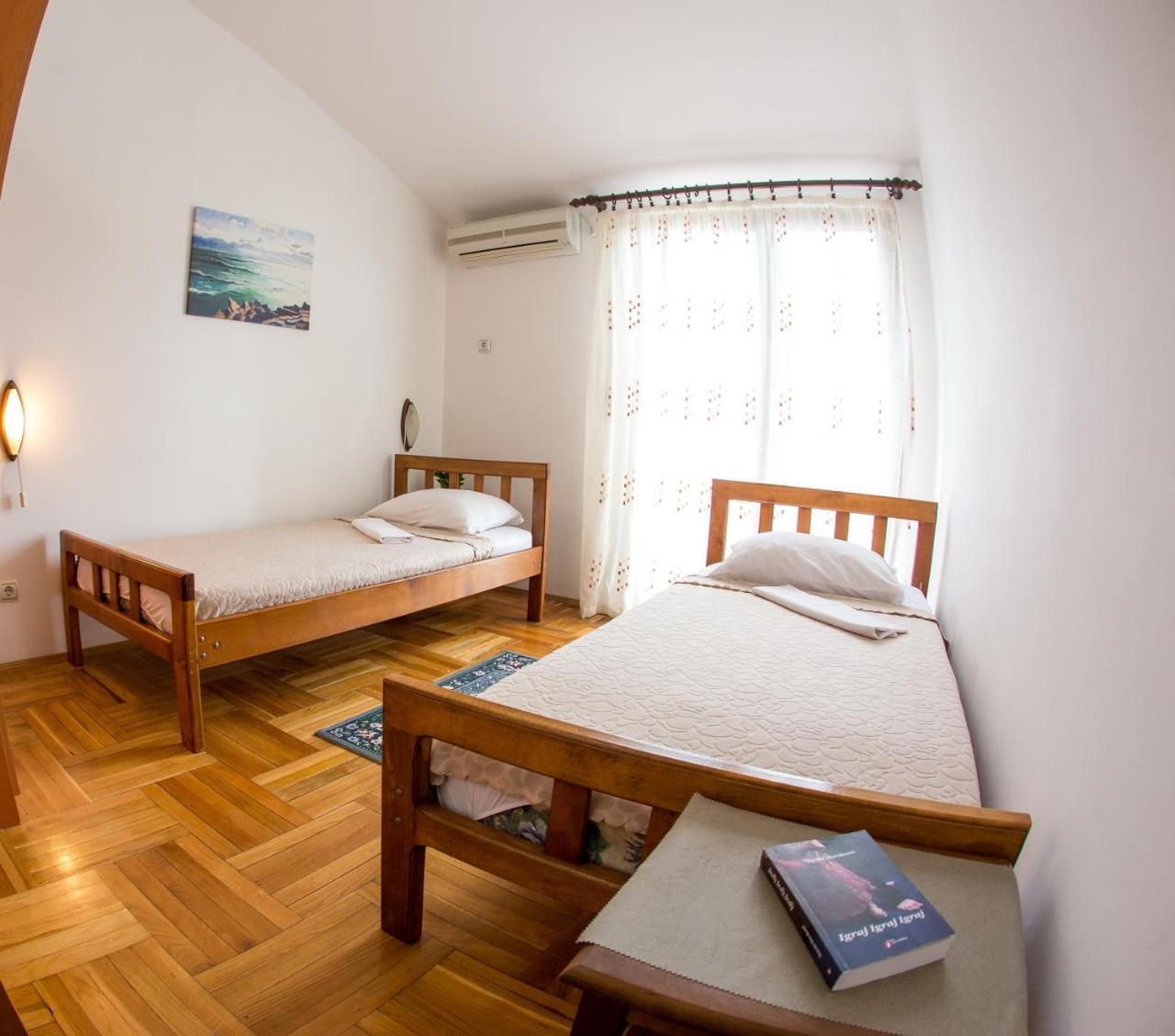 Guest House Mandarina Budva Exteriör bild