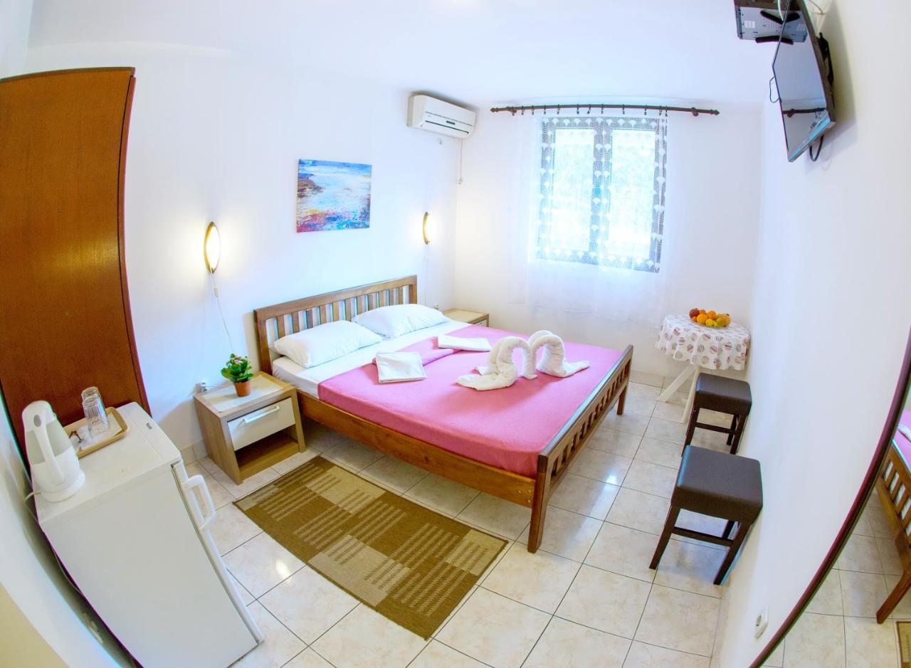 Guest House Mandarina Budva Exteriör bild