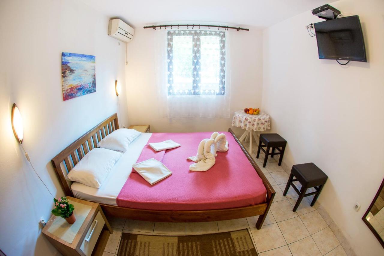 Guest House Mandarina Budva Exteriör bild