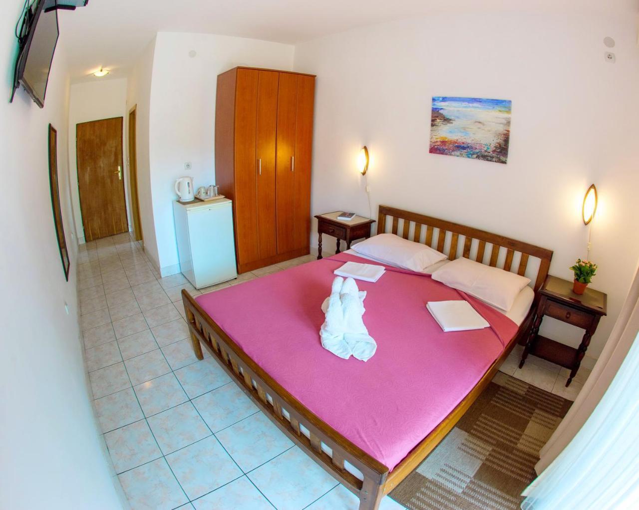 Guest House Mandarina Budva Exteriör bild