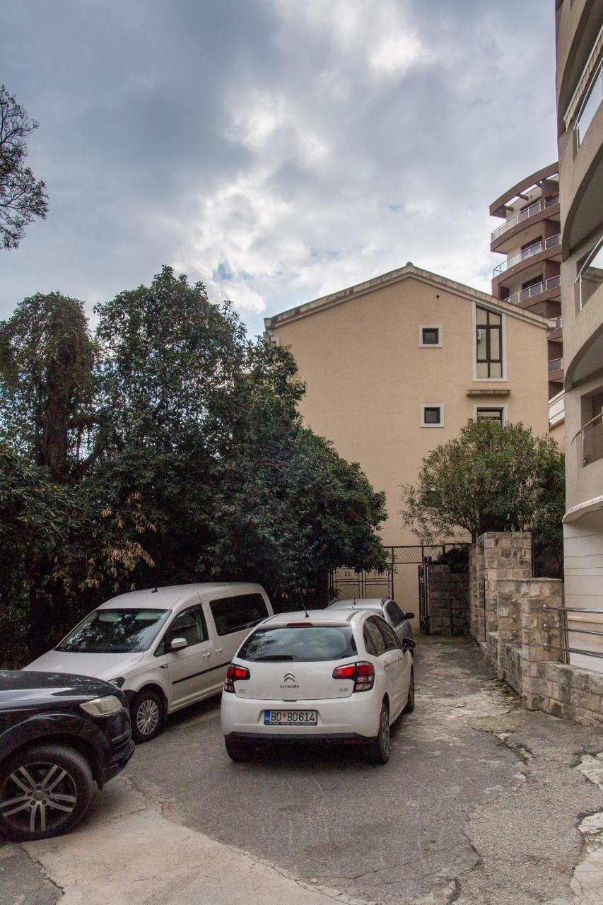 Guest House Mandarina Budva Exteriör bild